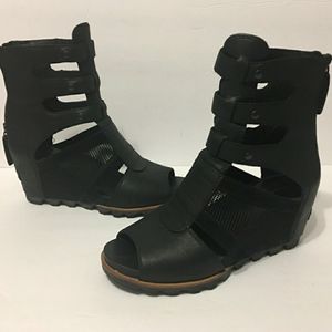 Black sorel gladiator wedges